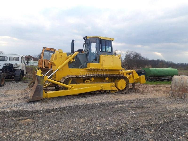 Komatsu D87E