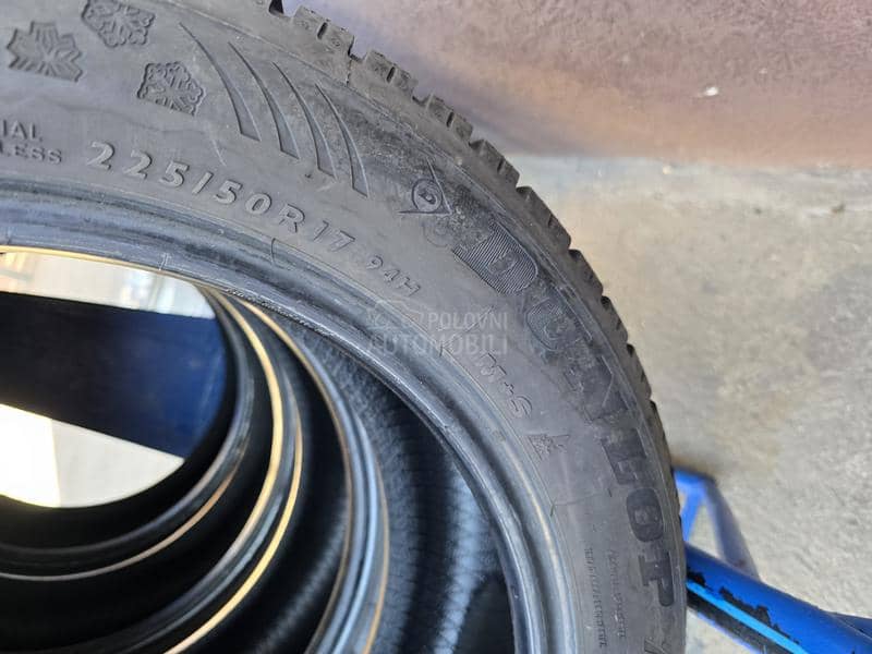 Dunlop 225/50 R17 Zimska