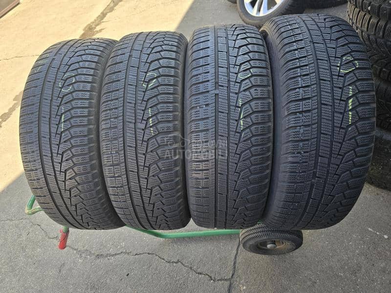 Hankook 215/60 R17 Zimska