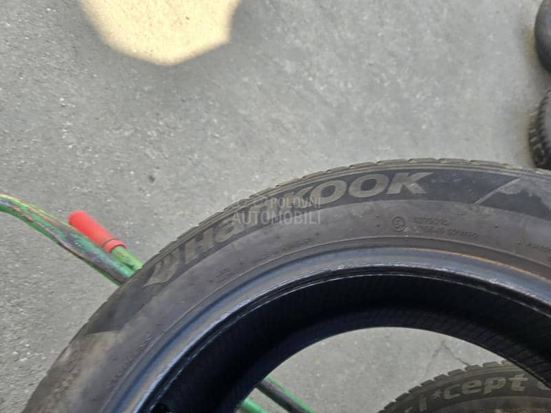Hankook 215/60 R17 Zimska