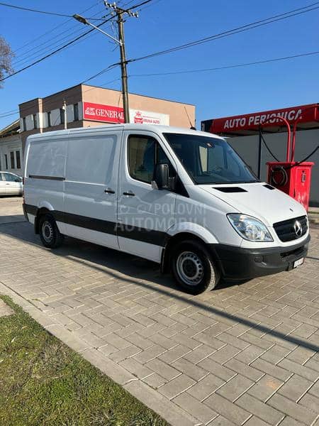 Mercedes Benz Sprinter 319
