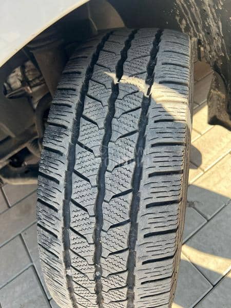 Mercedes Benz Sprinter 319