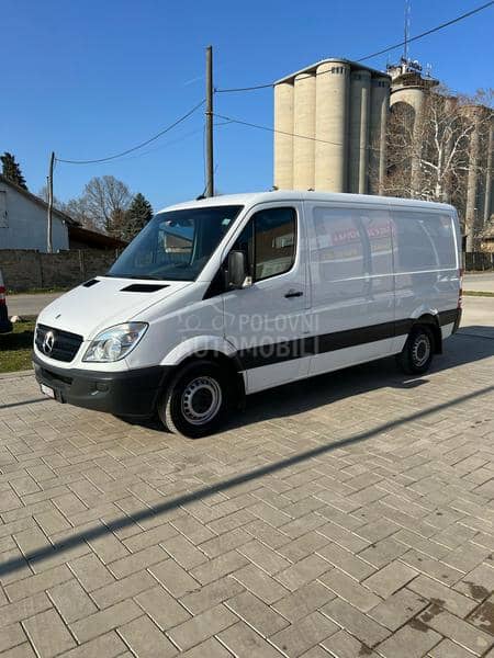 Mercedes Benz Sprinter 319