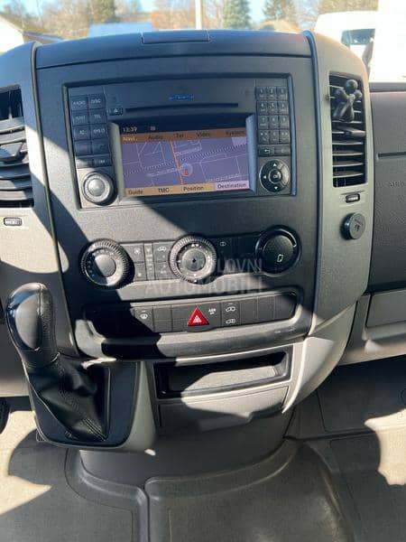 Mercedes Benz Sprinter 319