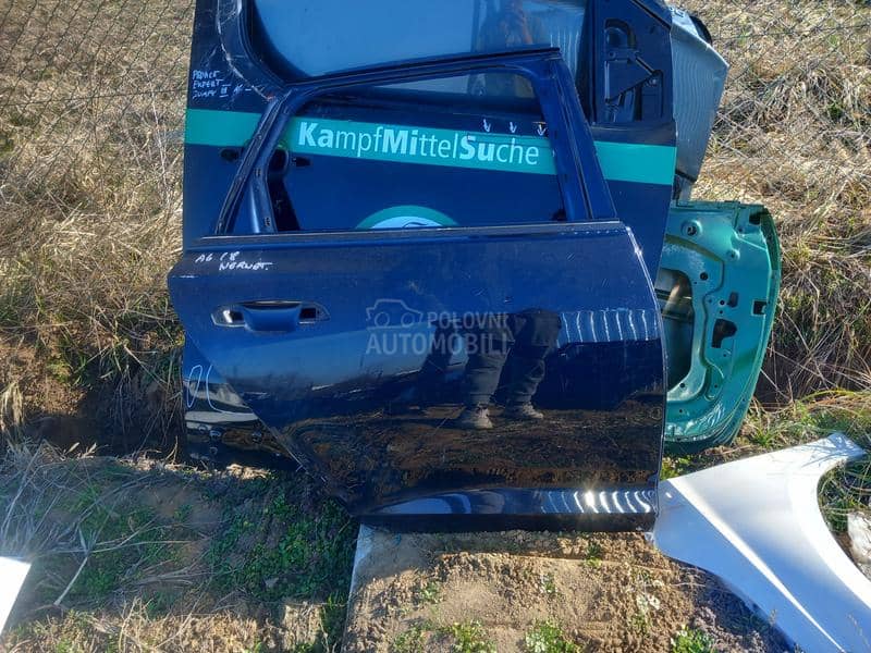 Vrata c8 karavan