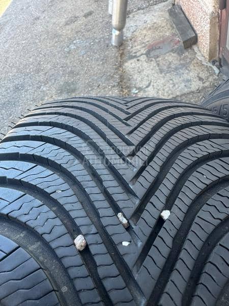 Michelin 215/55 R17 Zimska