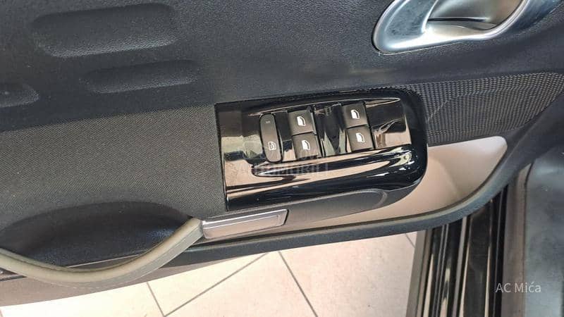 Citroen C3 1.2 PURE NAV LED USB