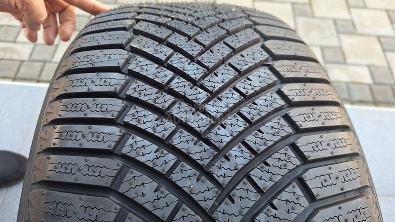 Yokohama 255/40 R20 Zimska