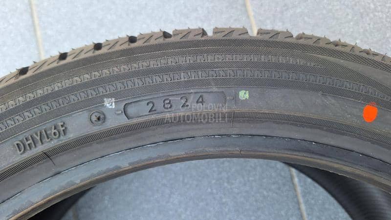 Yokohama 255/40 R20 Zimska