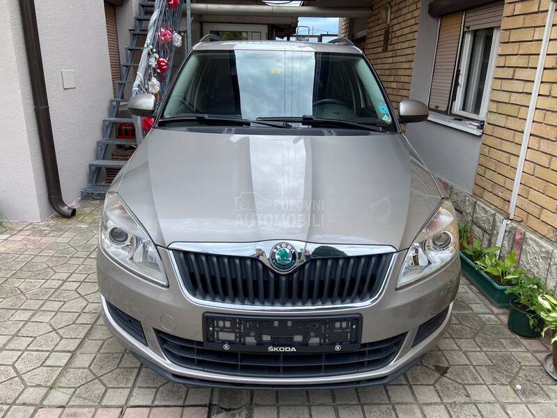 Škoda Fabia 1.2 TSI AMBIENTE