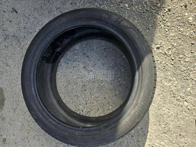 Bridgestone 245/40 R19 Letnja