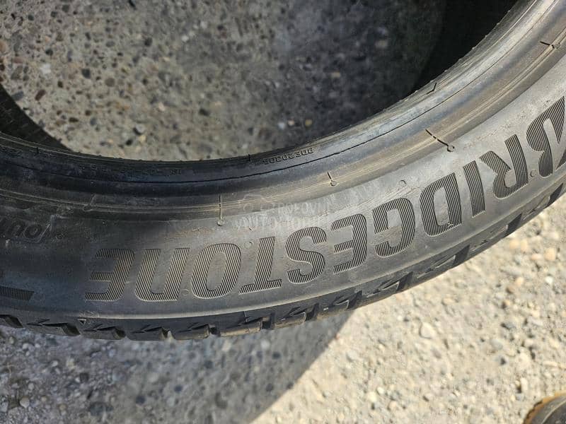 Bridgestone 245/40 R19 Letnja