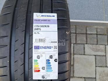 Michelin 235/30 R20 Letnja