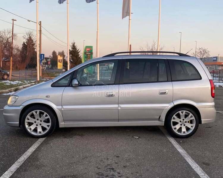 Opel Zafira OPC -  kompletan auto u delovima