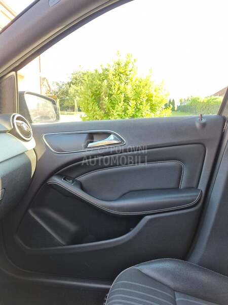 Mercedes Benz B 180 B180d Sport Xenon