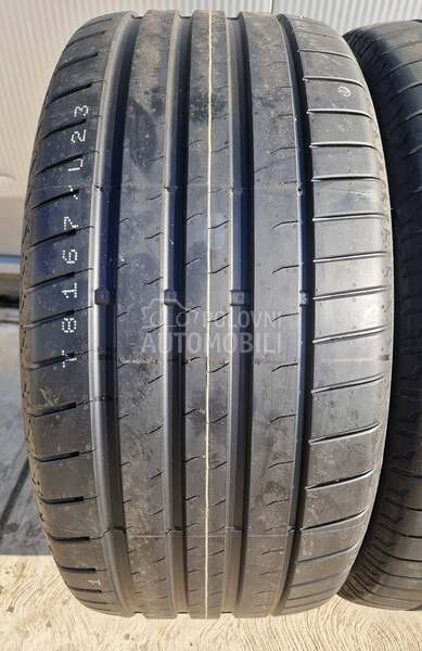 Bridgestone 285/40 R22 Letnja