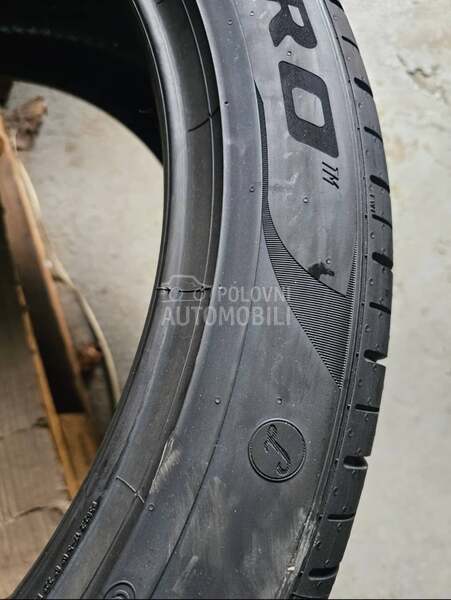 Pirelli 325/35 R22 Letnja