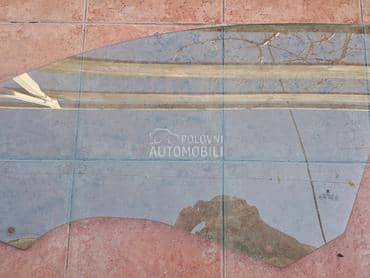 Prednje levo staklo za Škoda Superb od 2008. do 2015. god.