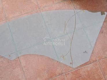 PREDNJE DESNO STAKLO za Škoda Superb od 2008. do 2015. god.