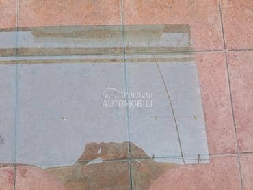 ZADNJE DESNO STAKLO za Škoda Fabia od 2007. do 2014. god.