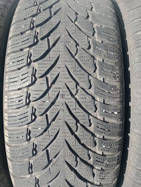 Nokian 215/65 R17 Zimska