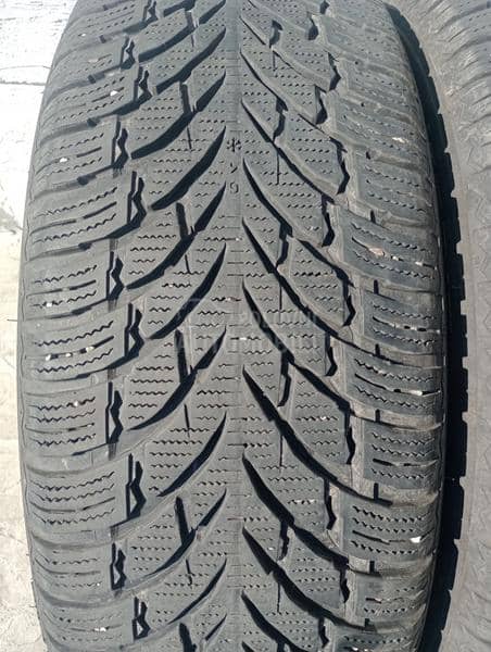 Nokian 215/65 R17 Zimska