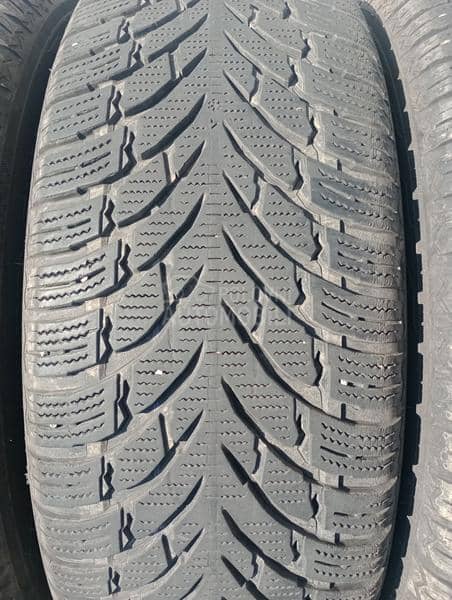 Nokian 215/65 R17 Zimska
