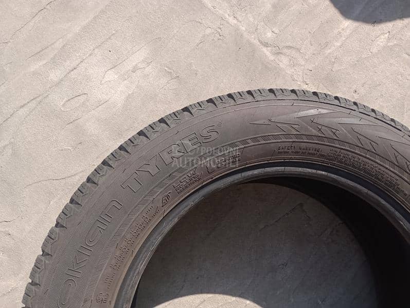 Nokian 215/65 R17 Zimska