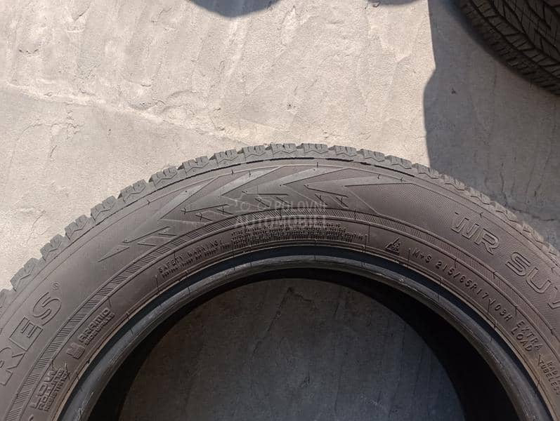 Nokian 215/65 R17 Zimska