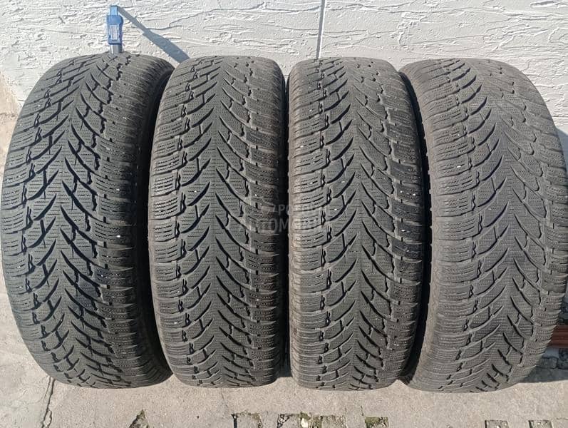 Nokian 215/65 R17 Zimska