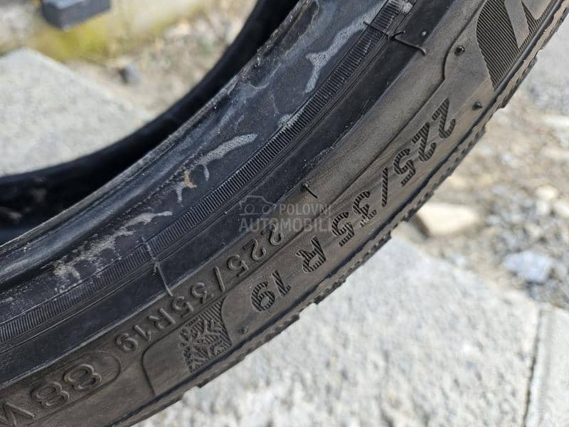 Michelin 225/35 R19 Zimska