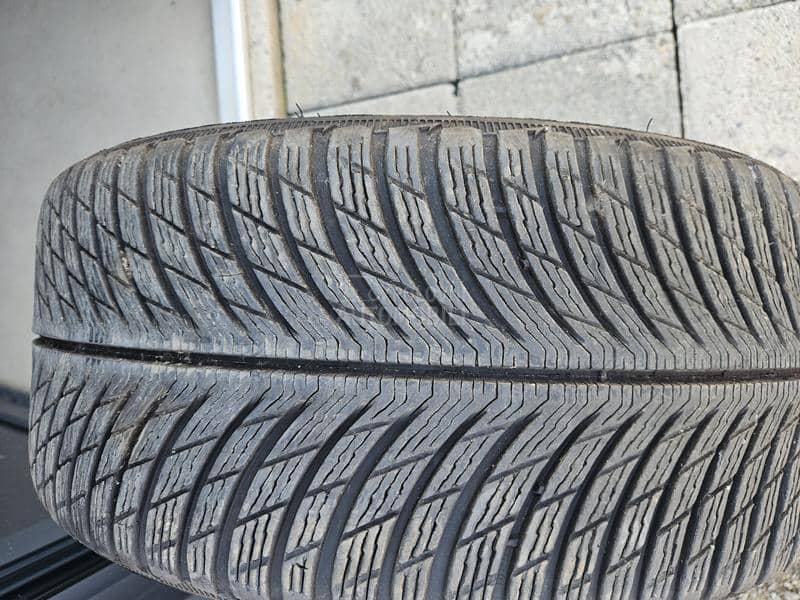 Michelin 225/35 R19 Zimska
