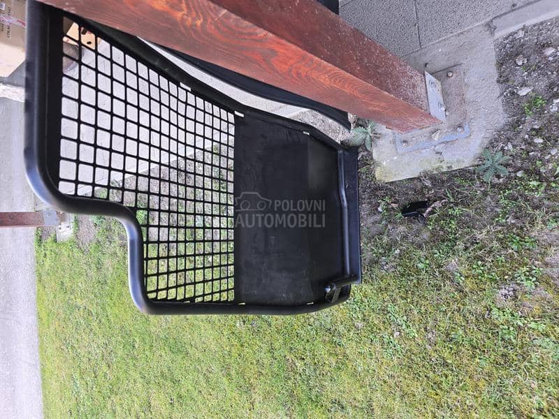 Dvodelna pregrada caddy