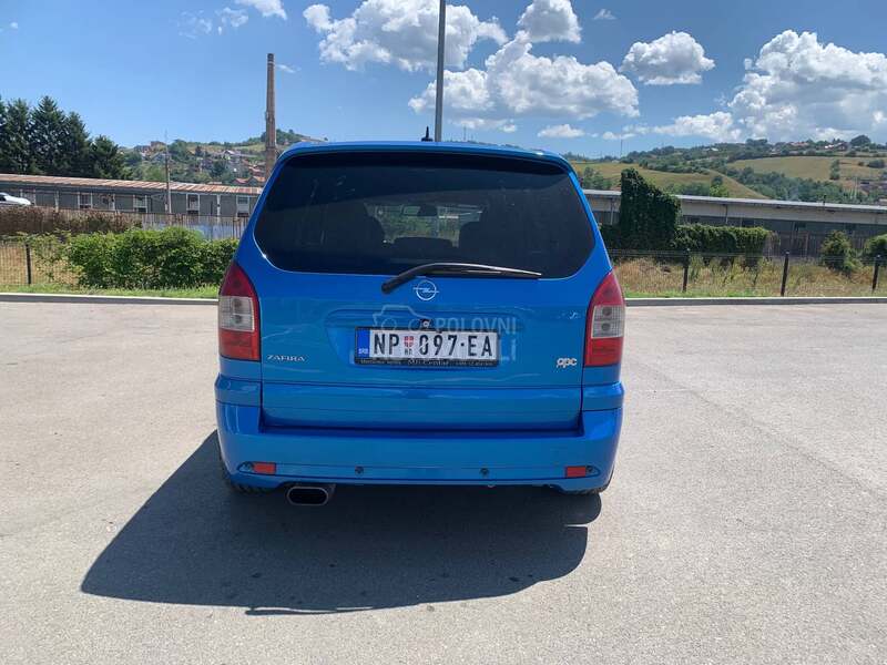 Opel Zafira OPC