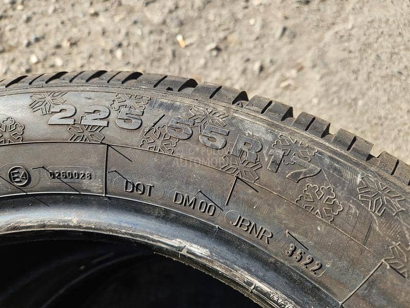 Dunlop 225/55 R17 Sve sezone