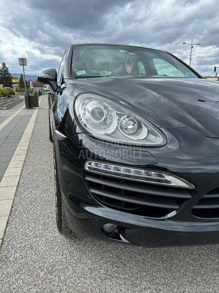 Porsche Cayenne Hybrid