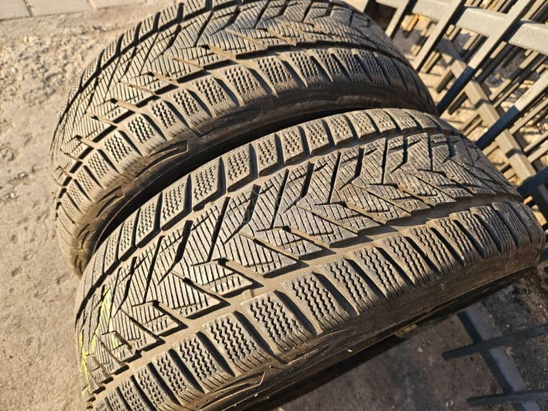 Vredestein 215/55 R16 Sve sezone