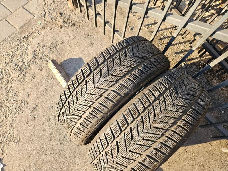 Vredestein 215/55 R16 Sve sezone