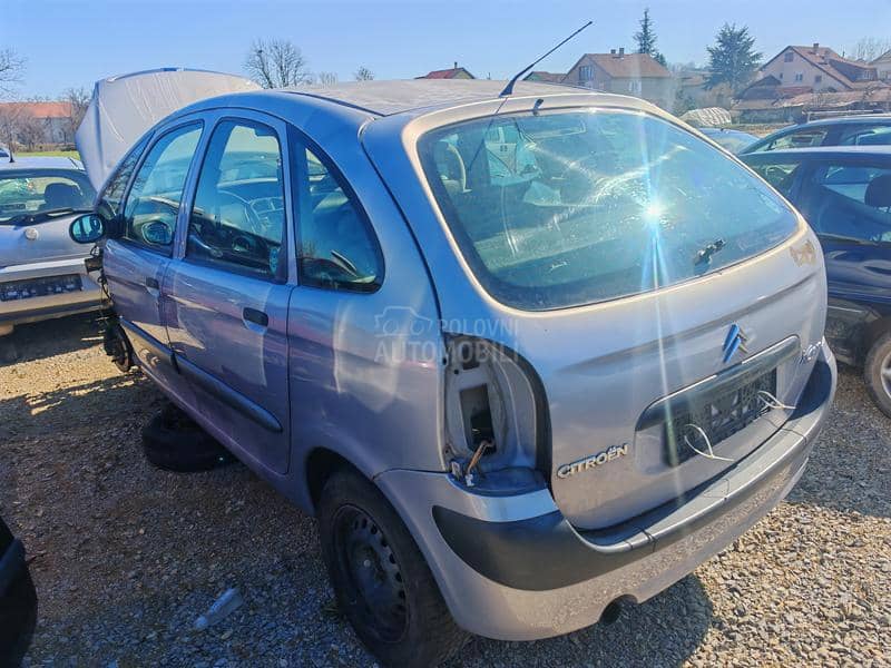 Citroen Xsara Picasso 2.0hd 2002. god. -  kompletan auto u delovima