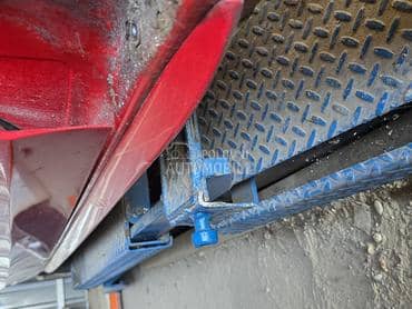 s line prag lajsne za Audi A4 od 2008. do 2015. god.