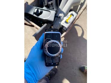 Dugme navigacije za Mercedes Benz B Klasa, B 150, B 160 ... od 2012. do 2018. god.