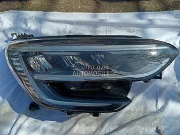 Desni far za Renault Megane od 2020. do 2024. god.