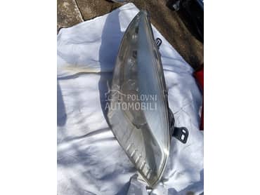 Desni far za Renault Megane od 2009. do 2018. god.