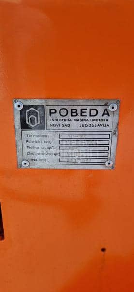 Pobeda TU32