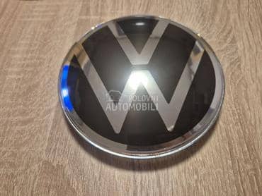 Prednji znak za Volkswagen Golf 8