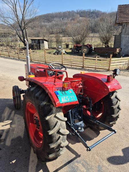 Universal 445