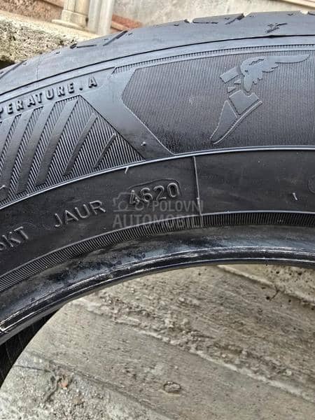Goodyear 215/60 R17 Letnja
