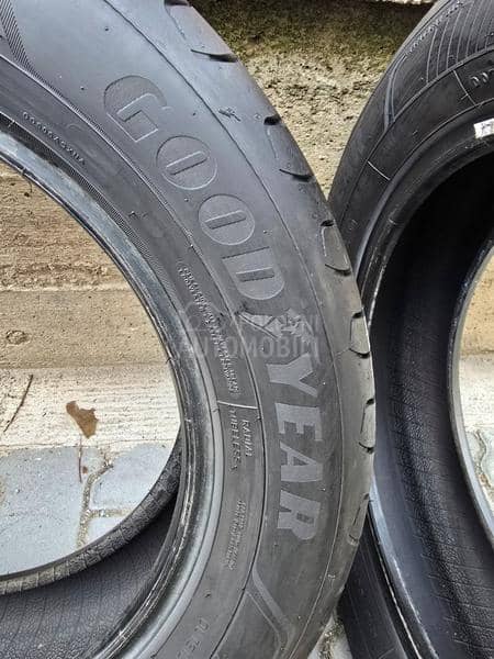Goodyear 215/60 R17 Letnja