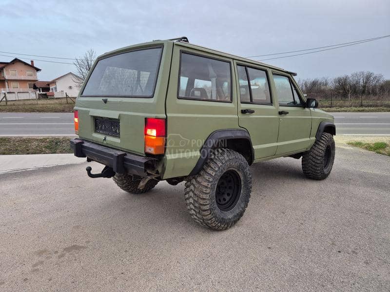 Jeep Cherokee SRB