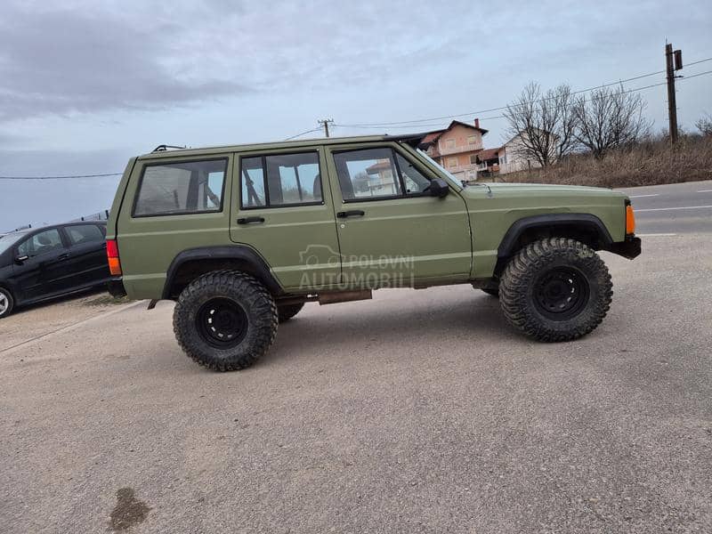Jeep Cherokee SRB